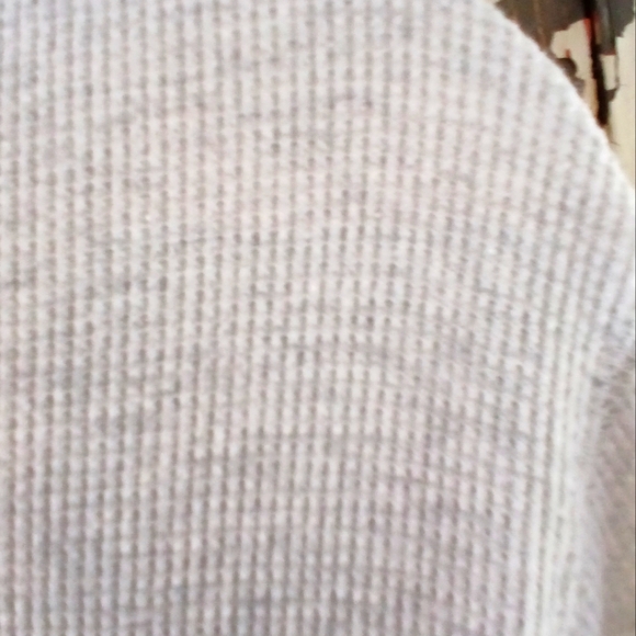 WAFFLE WEAVE THERMAL LARGE BY OLD NAVY - Picture 2 of 5